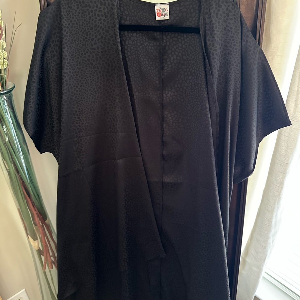 Black Cheetah Kimono